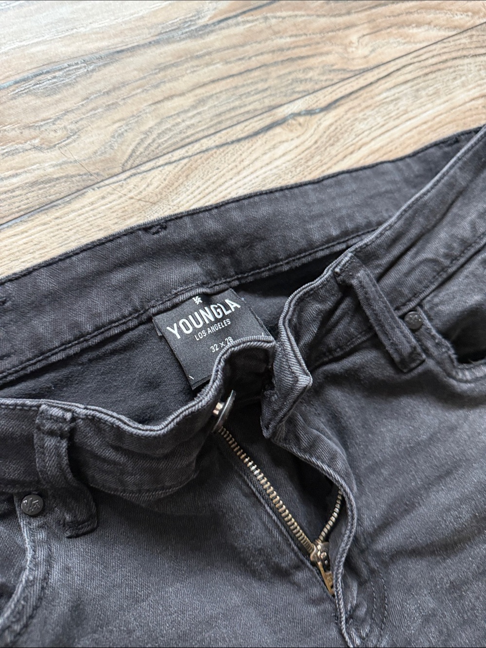 Youngla men’s skinny distressed black jeans zippered ankles - Picture 3 of 4